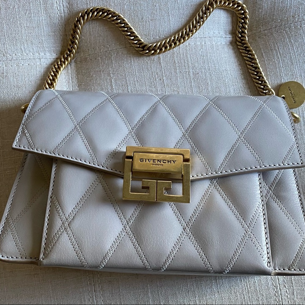 Givenchy GV3 in natural color leather